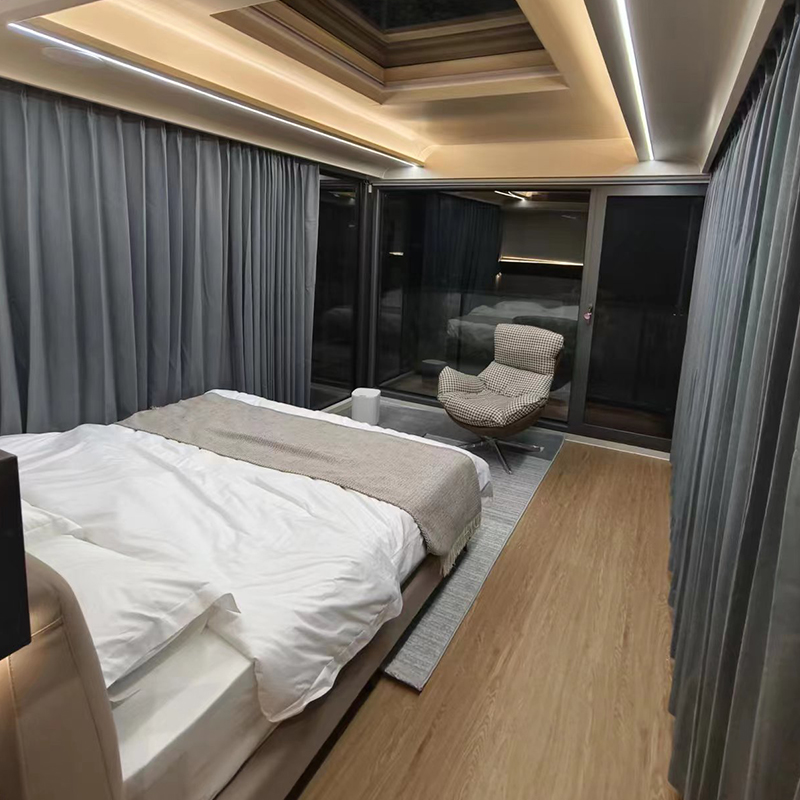 What measures do prefabricated houses take to combat climate change?