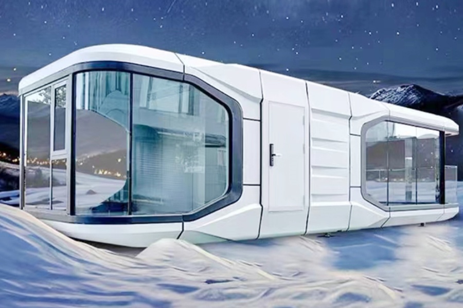 Is space capsule better or hotel better (space capsule vs hotel)